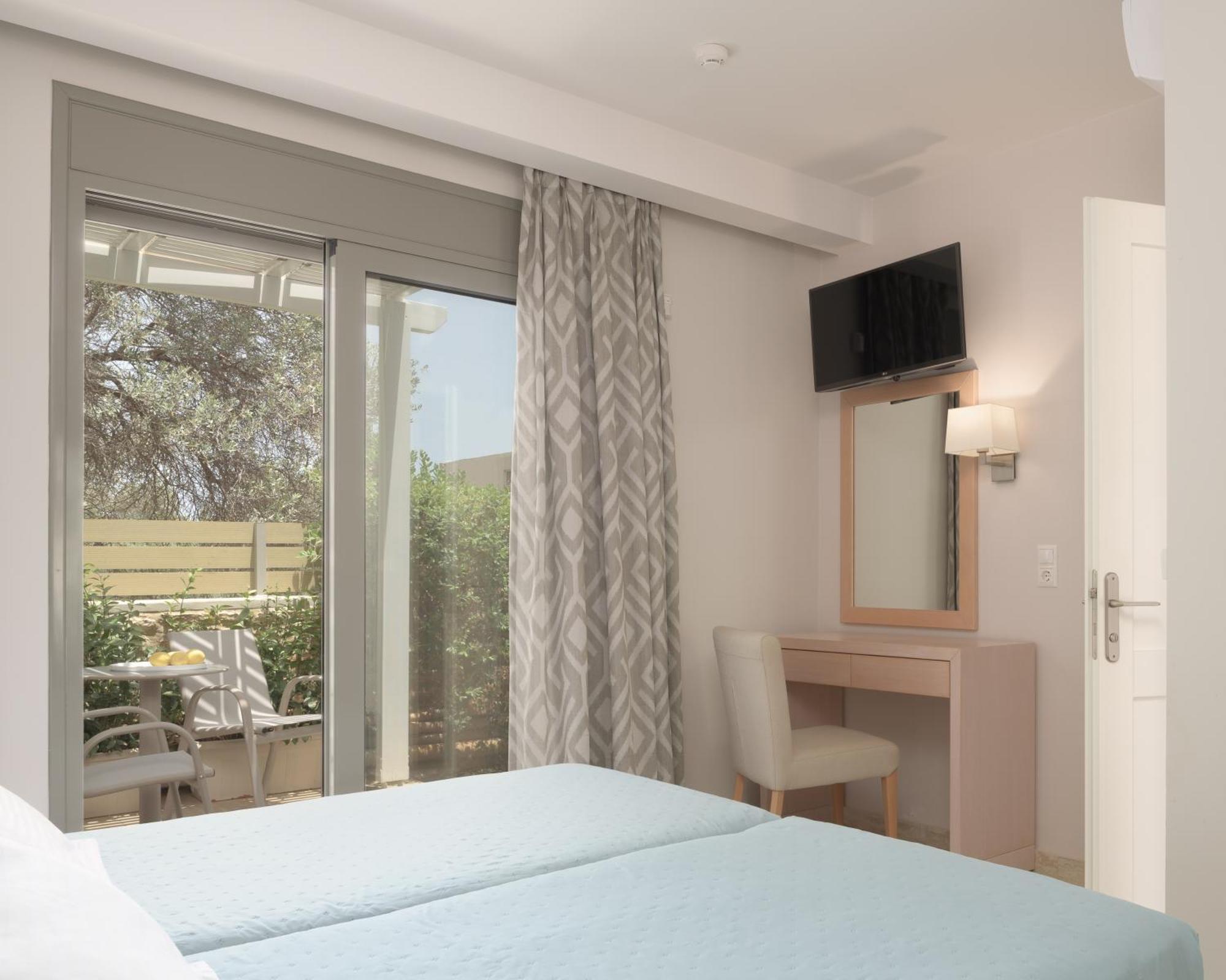Eco Villa, A Perfect Escape Close To The Beach, By Thinkvilla Maroulas Exterior photo